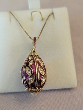 National Geographic Faberge Egg Style Pendant Necklace
